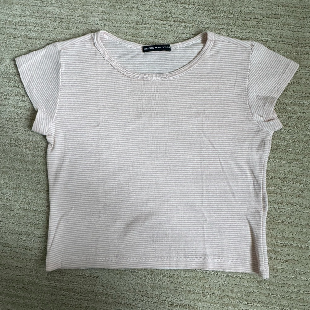 Brandy melville cropped tee (one size)